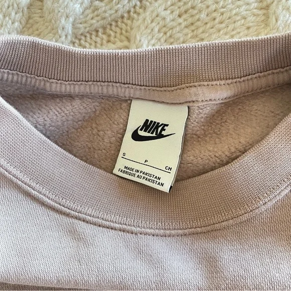 Nike Sportswear Phoenix Dusty Pink Crewneck Sweatshirt - Picture 9 of 11